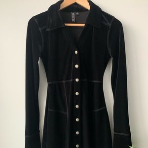 Women’s Vintage-inspired Velvet Top